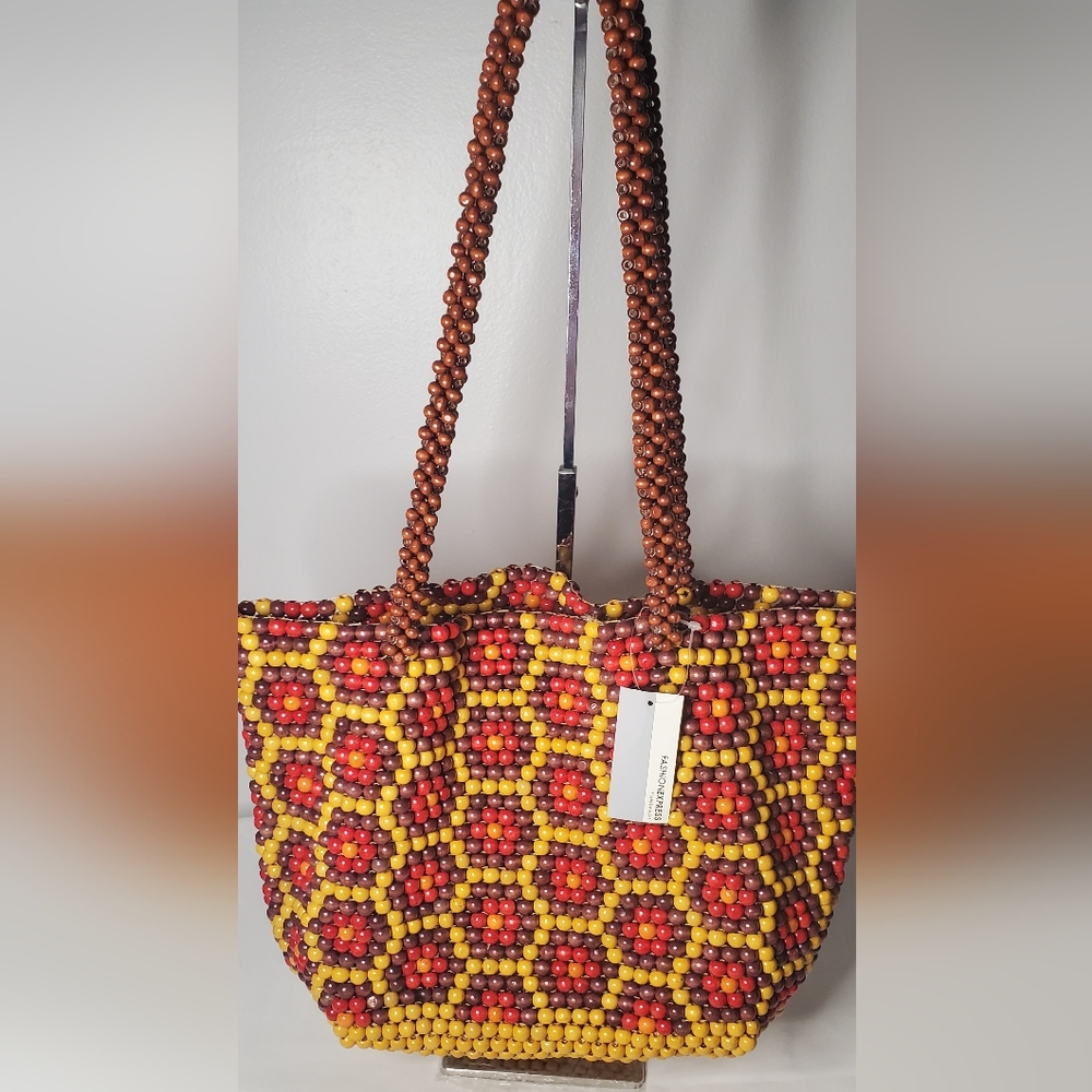NWT FASHION EXPRESS handbags -a Trendy wooden beaded bag - - Picture 1 of 13